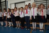 Szkoła Podstawowa nr 18 w Jastrzębiu oficjalnie ma nowych uczniów. Pierwszoklasiści "osiemnastki" złożyli uroczyste ślubowanie. Zobaczcie
