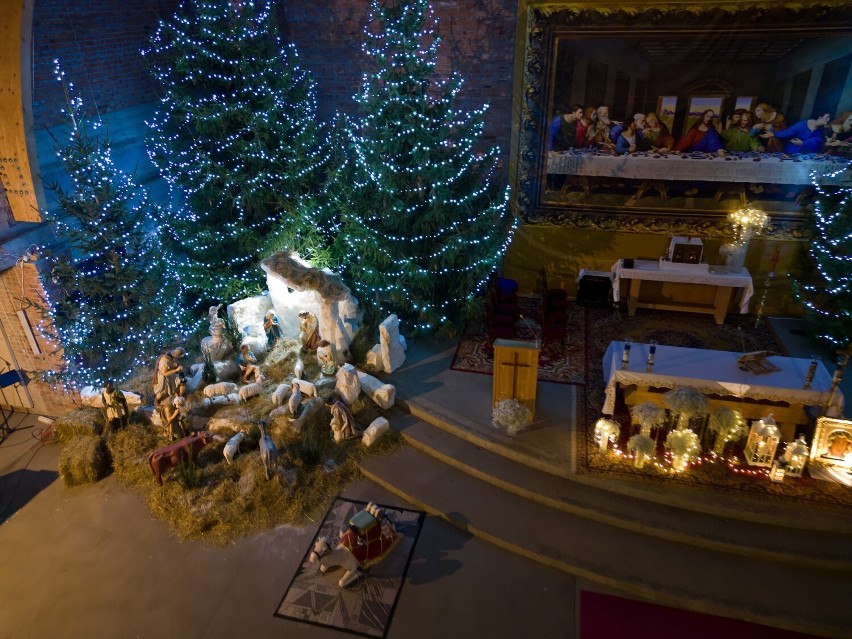 Boże Narodzenie, pasterka i żłóbek w kościele pw. św. Pawła w Zduńskiej Woli