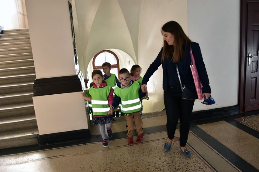 Legnickie przedszkolaki z wizytą u prezydenta miasta [ZDJĘCIA]