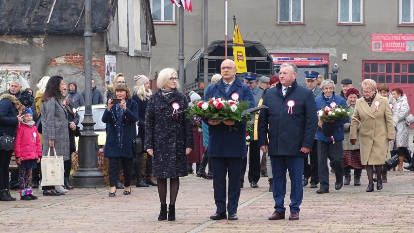 Obchody Święta Niepodległości oraz 100-lecia Szkoły Podstawowej w Ujeździe [ZDJĘCIA]