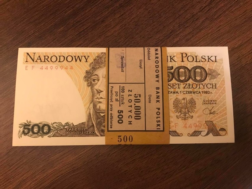 Kolekcjonerzy lubią też "gradować" banknot z Tadeuszem...