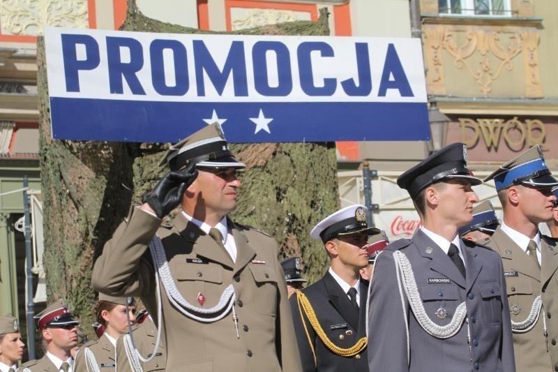 WSOWL Wrocław: 80 absolwentów zasiliło szeregi korpusu oficerskiego (ZDJĘCIA)