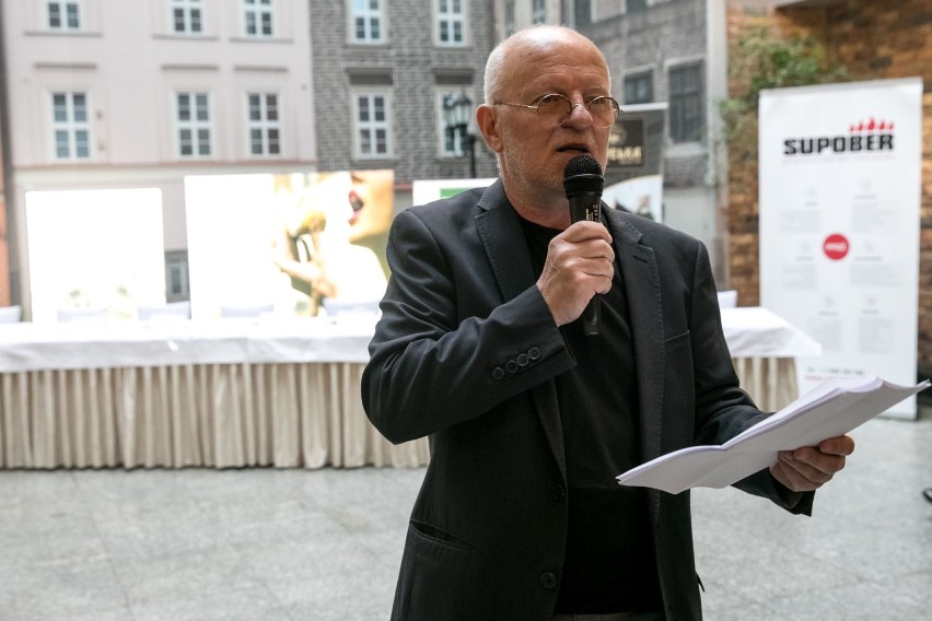 Jerzy Zalewski został mistrzem Krakowa w jedzeniu pączków na czas w 2019