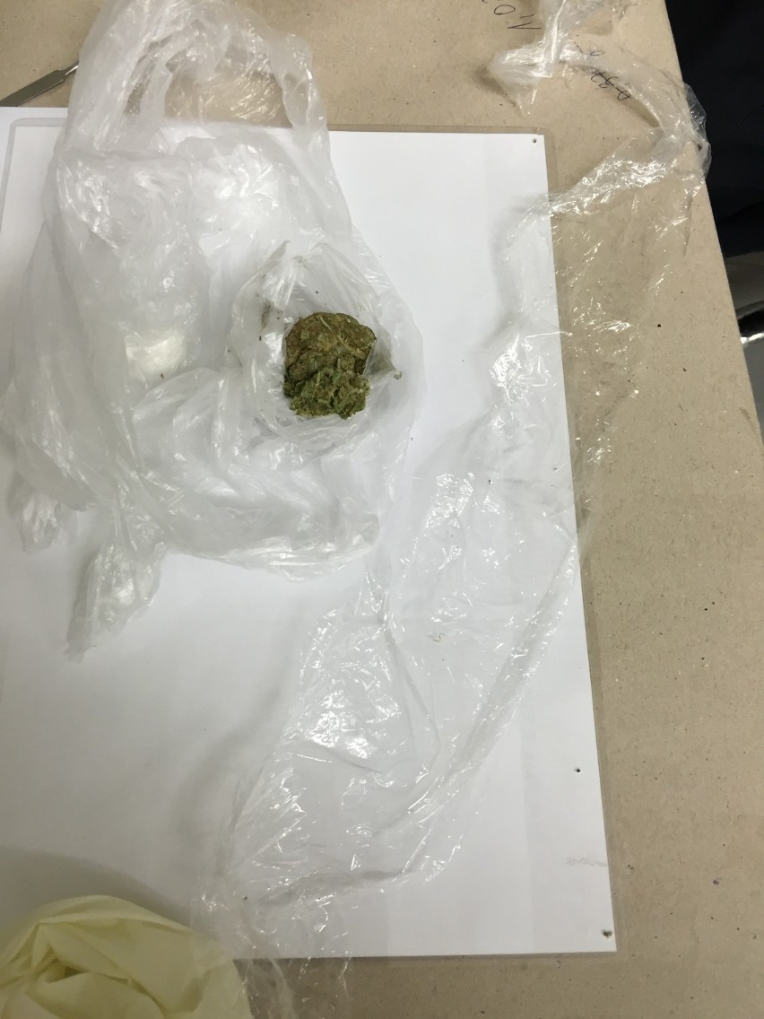 Ponad dwa kilogramy narkotyków znalezione na Niebuszewie [zdjęcia]