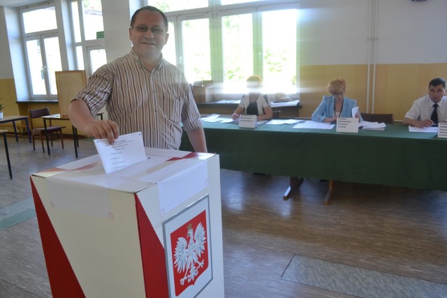 Eurowybory w Miastku. Frekwencja ok. 10 proc. Waldemar Zwiewka zagłosował na PiS