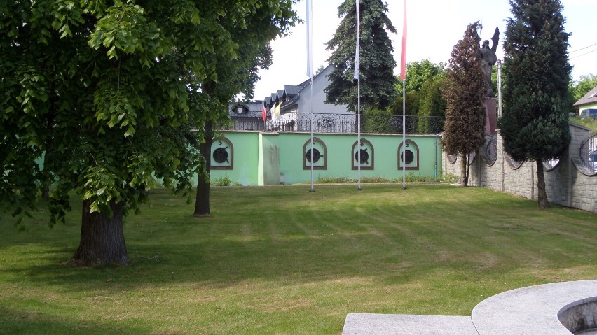 Piękny park w sanktuarium leśniowskim przyciąga pielgrzymów i turystów ZDJĘCIA