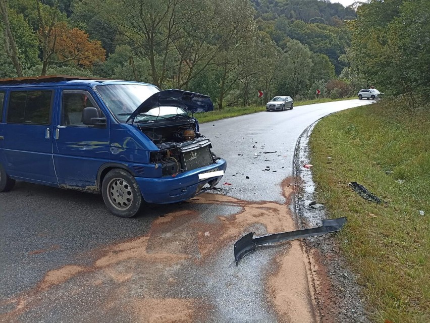 Sprawca kolizji w Uściu Gorlickim został ukarany mandatem w...