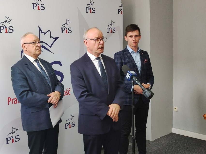Poseł Bolesław Piecha i senator Wojciech Piecha zachęcali do...