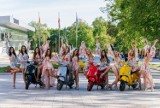 Miss Polski 2022. Zobacz kandydatki do tytułu Miss Polski w sesji zdjęciowej z Vespą w Krynicy-Zdroju