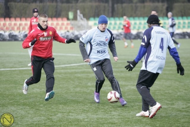 Nożna Nielba: Żółto-czarni nadal bez porażki: Przed rokiem nasi wygrali 2-0