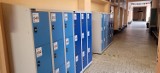W dąbrowskim II Liceum Ogólnokształcącym im. S. Żeromskiego uczniowie mogą wynająć płatne szafki. To dobry pomysł? 