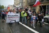 W Radomiu odbyła się manifestacja Stop Covid i w obronie praw oraz wolności. Zobacz zdjęcia