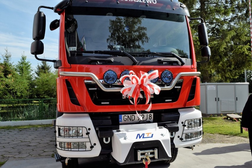  Nowy wóz ratowniczo - gaśniczy dla strażaków z Ostaszewa