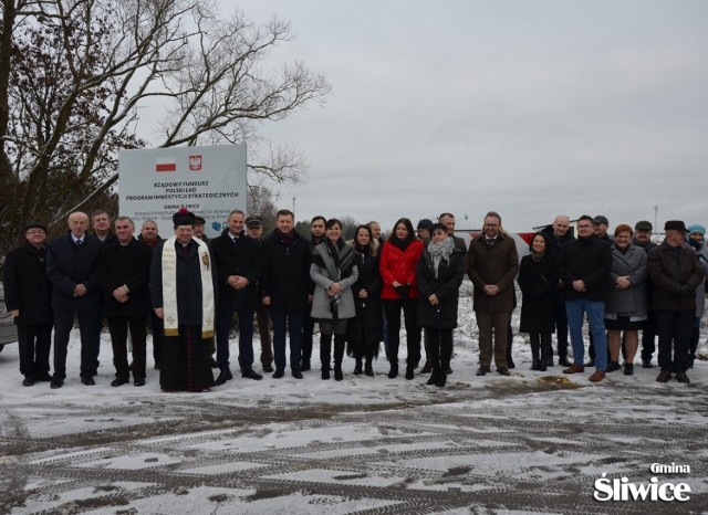 Tak było na uroczystości otwarcia dróg i hydroforni