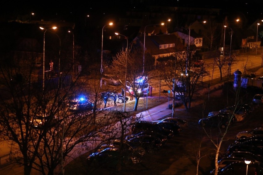 Kierowca BMW szalał w nocy na ul. Kamieńskiego we Wrocławiu. Miał dwa promile [ZDJĘCIA]