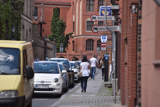 Od polowy w sierpnia w soboty na starówce zaparkujemy za darmo