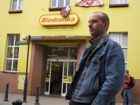 Krzysztof Mańkowski od 1,5 roku czeka na zaległe wynagrodzenie za nadgodziny przepracowane w Biedronce. fot. archiwum