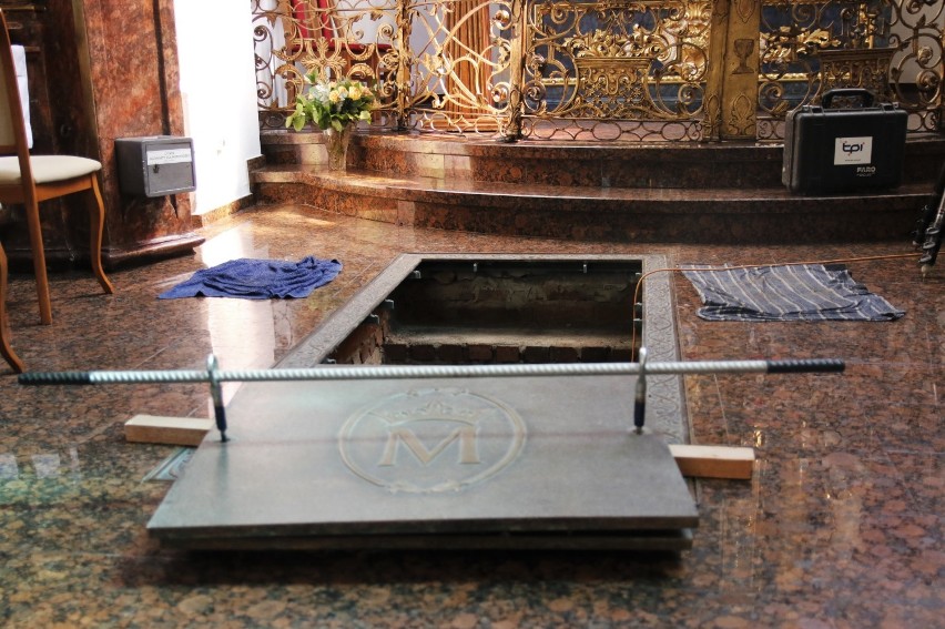 Grobowiec w Katedrze Opolskiej