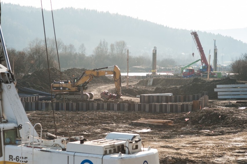 Kurów. Trwa budowa mostu na Dunajcu, zobacz postęp prac [GALERIA]