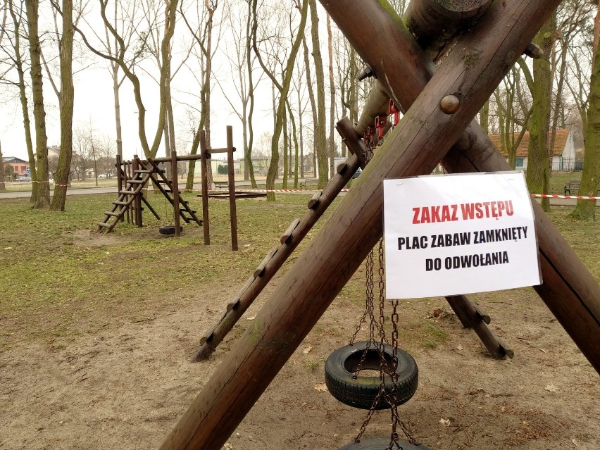 Zduńska Wola. Zakaz wstępu na place zabaw