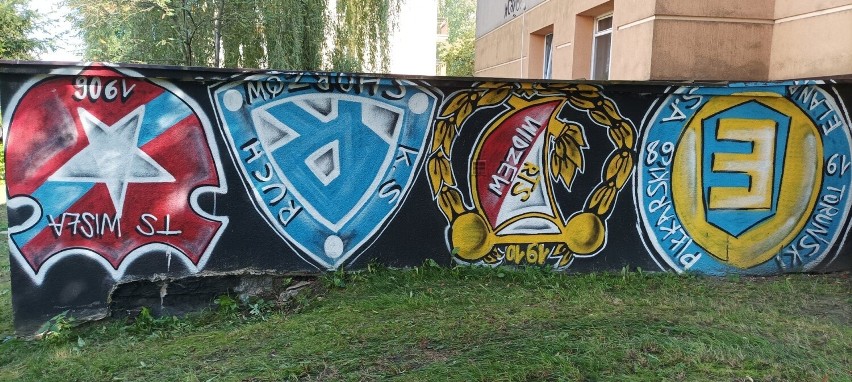 10.09.2023 r. Kibicowskie graffiti w centrum Katowic.