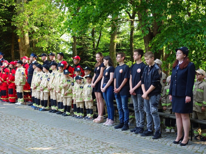 Strażacy z gminy Brzyska świętowali na górze Liwocz