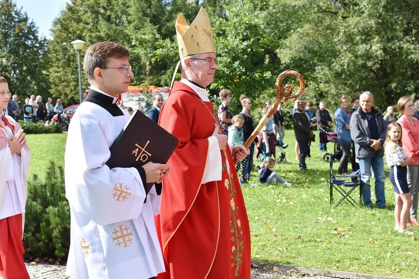 Gorlice. Powiat został podzielony. Jedni wierni mają dyspensę, inni nie! Biskupi nie mówią jednym głosem