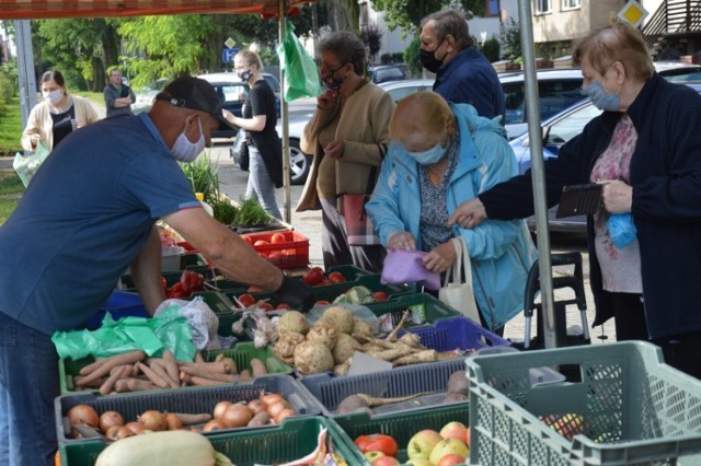 Handel na targowisku miejskim w Karsznicach odbywa się w soboty