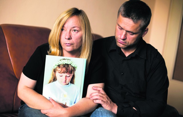 Piotr i Małgorzata Szwajdowie, rodzice Julii. 11-latka zginęła blisko rok temu, 8 maja
