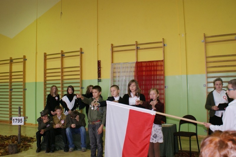Święto Niepodległości w SP Niemica (ZDJĘCIA)