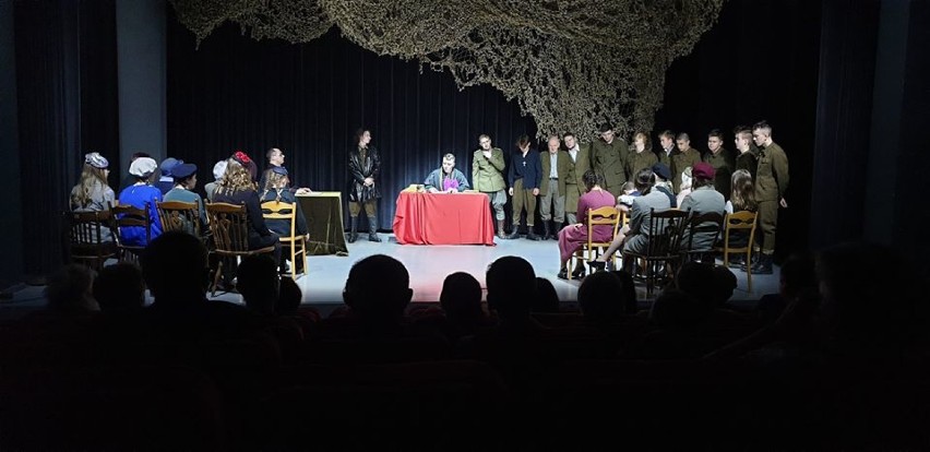 Teatr Źródło z Radomska ze spektaklem "Do winy się nie poczuwam" w Aleksandrowie Łódzkim