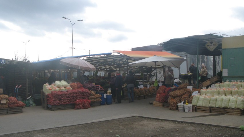 Targowisko Jelenia Góra: Bazar na Zabobrzu miasto oddało na...