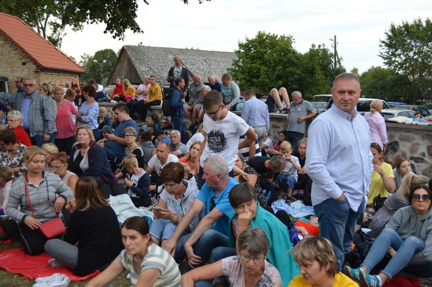 Piesza Pielgrzymka Rodzin do Krypna 2019. Ponad 10 tysięcy wiernych w Sanktuarium Matki Bożej Pocieszenia (zdjęcia) 