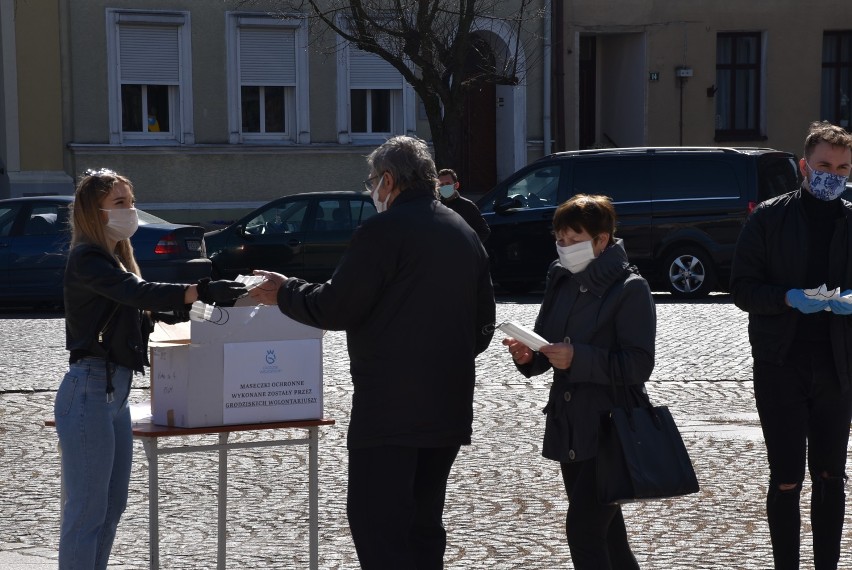 Kolejna partia maseczek dla mieszkańców jest w trakcie przygotowywania 