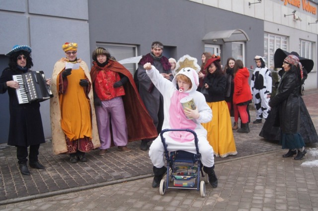 Radomsko: Ostatki z Teatrem Źródło