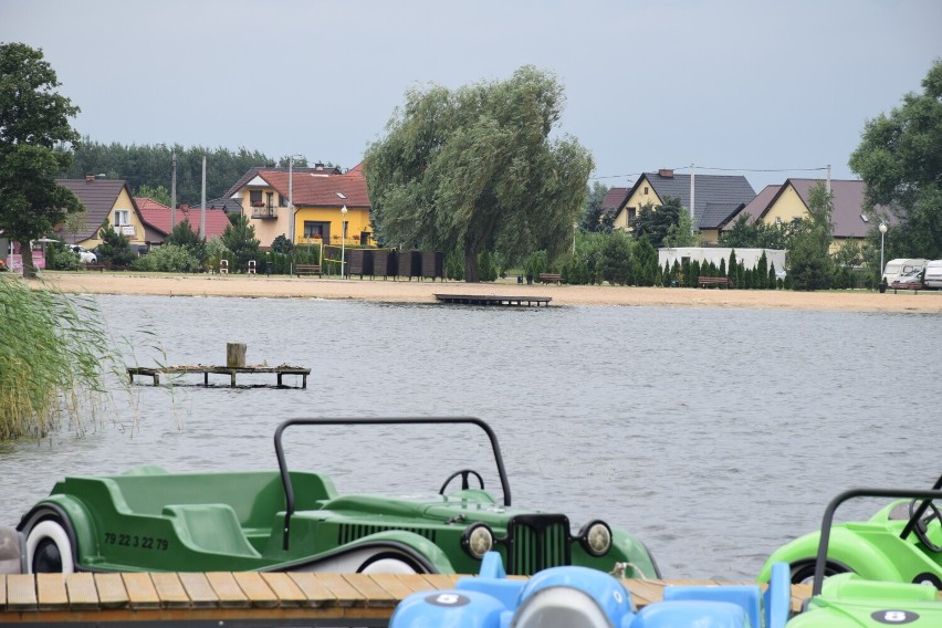 Najcieplejsze jezioro w powiecie konińskim. Podgrzewa je elektrownia. Znasz to miejsce? 