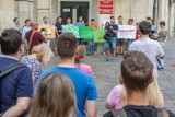Protest na placu Szczepańskim w Krakowie. Stowarzyszenie Nowa Generacja upomniało się o klimat i ochronę środowiska