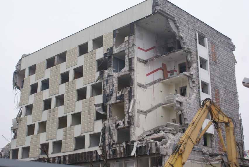 9 lat temu rozpoczęła się rozbiórka hotelu Orbis "Prosna"....