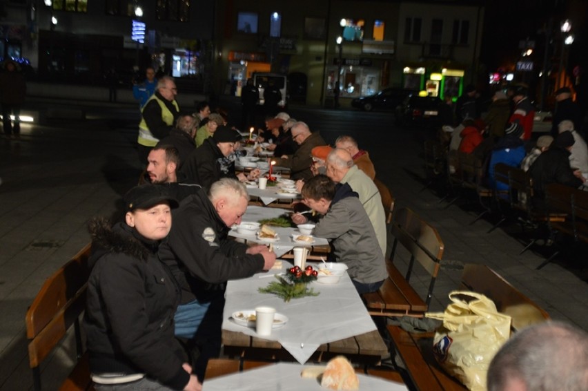 Bełchatów: miejska wigilia odbyła się na placu Narutowicza