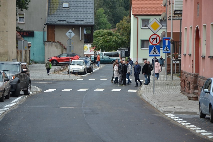 Ulica Teatralna w Nowej Rudzie oficjalnie oddana do użytku 