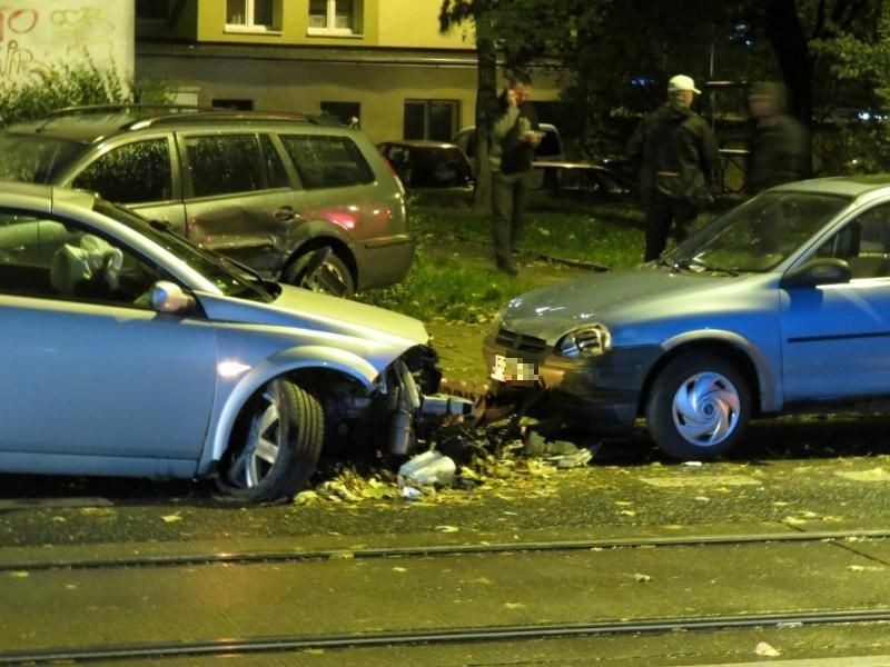 Wrocław: Rozbił sześć aut na Glinianej (ZDJĘCIA)