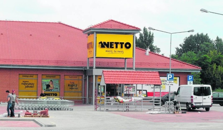 Sklepy Netto będą otwarte w piątek, 14 sierpnia zazwyczaj do...