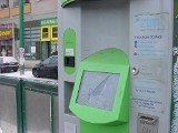 Poznań: Zniszczony biletomat przy skrzyżowaniu Hetmańskiej i Głogowskiej