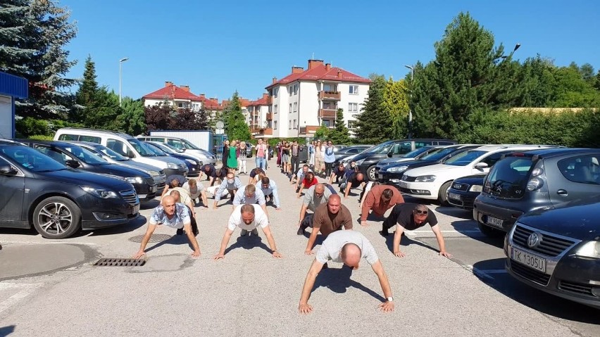 Drogowcy z Kielc pompowali w akcji „Gaszyn Challenge”. Zobaczcie (WIDEO, ZDJĘCIA)