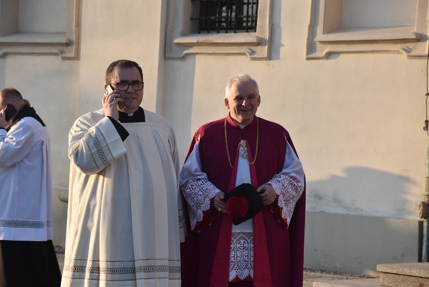 Obraz Matki Boskiej Jasnogórskiej zawitał do Gniezna! Przywitał go tłum wiernych [FOTO]