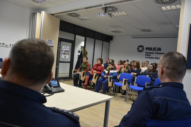 W Krośnie Odrzańskim odbyło się spotkanie dla osób, które chciałyby pracować w policji.