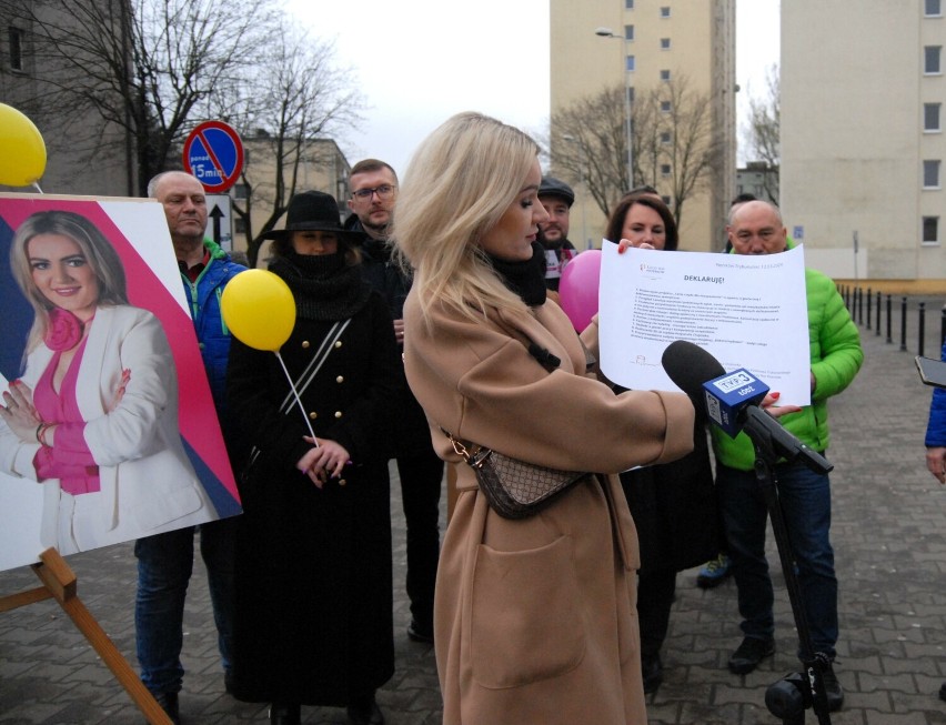 Wybory 2024 w Piotrkowie: Agnieszka Chojnacka publicznie podpisała deklarację. Jaką? ZDJĘCIA