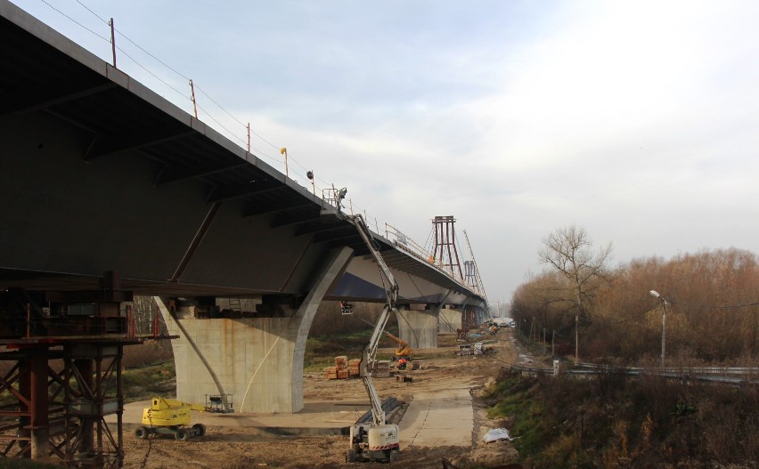 W II kwartale przyszłego roku ma zakończyć się budowa mostu...