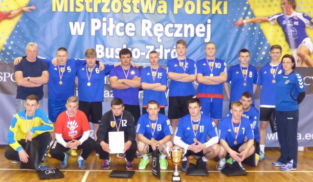 Tytuł mistrza Polski w piłce ręcznej szkół budowlanych zdobyła "budowlanka" z Kielc.