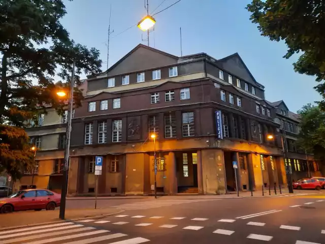 Komenda Miejska Policji w Gliwicach mieści się obecnie w starym budynku, który nie spełnia wymogów budynku użyteczności publicznej na miarę XXI wieku.